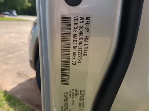New 2026 Jeep Compass Latitude AWD/4WD image 25