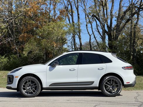 New 2026 Porsche Macan Turbo image 2