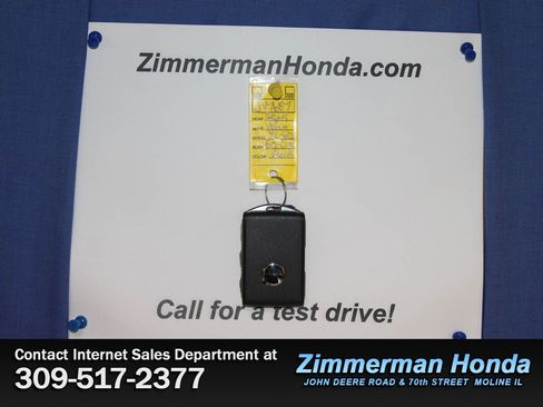 Used 2025 Volvo XC60 B5 Core AWD/4WD image 25