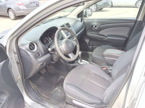 Used 2014 Nissan Versa SV FWD image 6