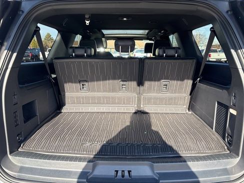 Used 2023 Ford Expedition Max Platinum image 17