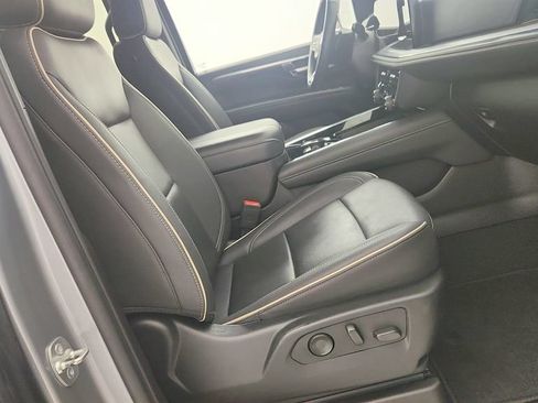 Certified 2025 Chevrolet Tahoe Premier RWD image 31