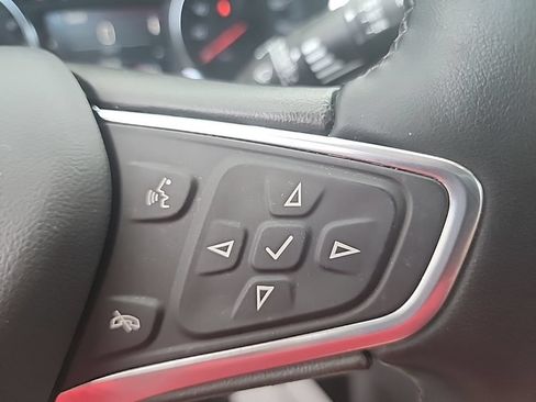 Used 2023 Chevrolet Equinox LT AWD/4WD image 16