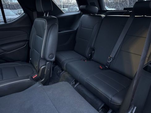 Used 2022 Chevrolet Traverse Premier w/ LPO, Blackout Package image 34