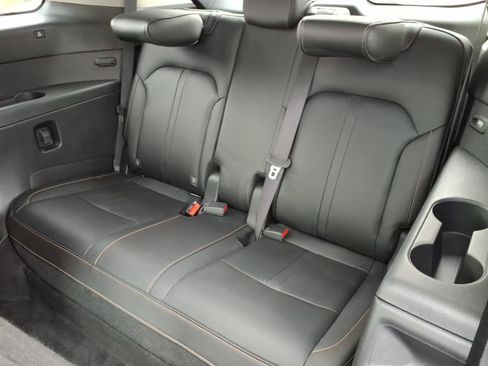 Used 2024 MAZDA CX-90 3.3 Turbo w/ Premium Package image 9