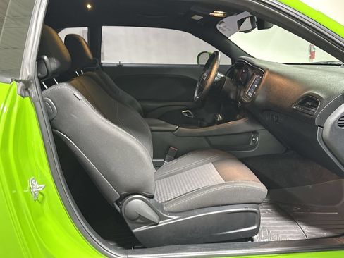Used 2017 Dodge Challenger R/T w/ Blacktop Package RWD image 22