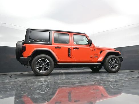Used 2023 Jeep Wrangler Unlimited Sahara w/ LED Lighting Group AWD/4WD image 55