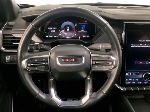 Used 2024 GMC Acadia Elevation AWD/4WD image 5