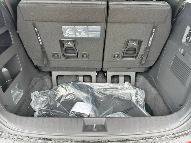 New 2026 Kia Carnival SX w/ SX Dark Edition Package FWD image 28