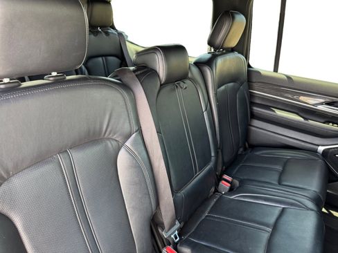 Used 2022 Jeep Wagoneer Series II RWD image 20