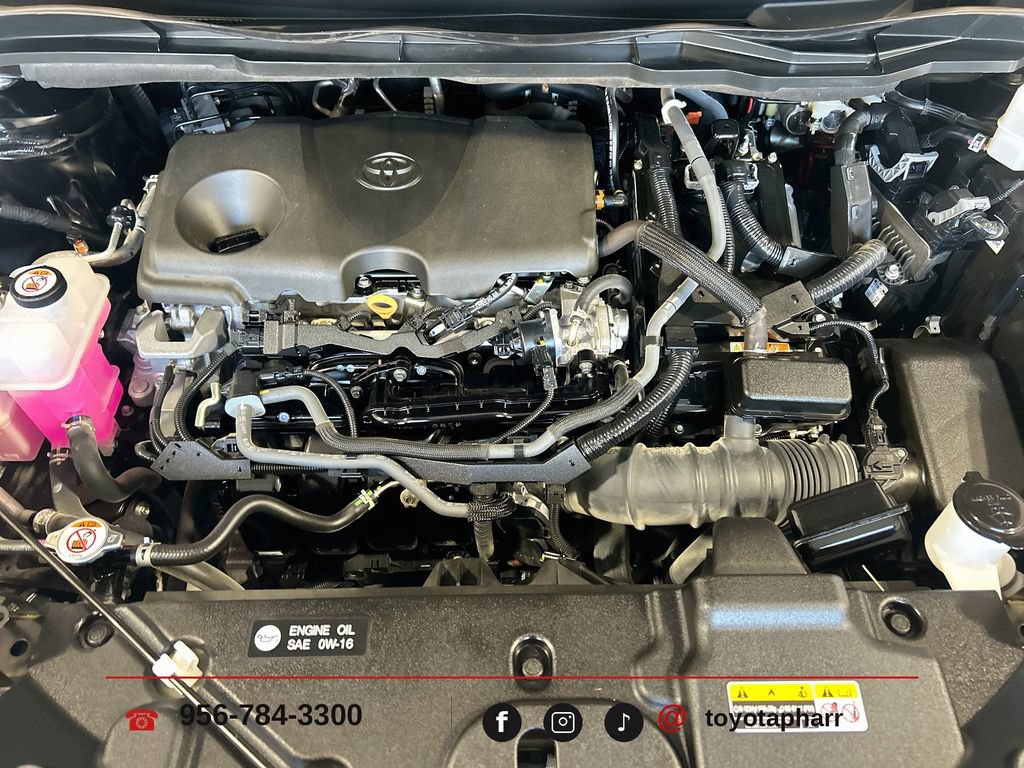 Used 2025 Toyota Sienna XSE FWD image 30