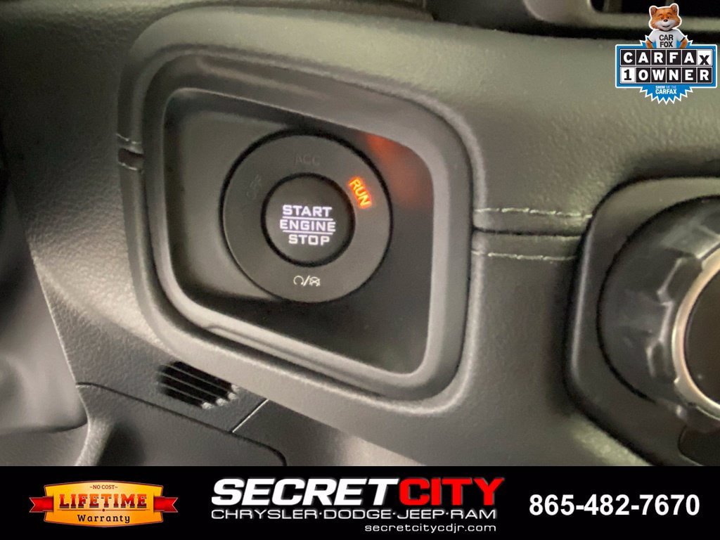 Used 2024 Jeep Wrangler Unlimited Rubicon 4xe w/ Technology Group AWD/4WD image 16