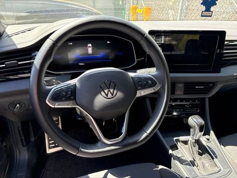 Used 2025 Volkswagen Jetta Sport FWD image 5