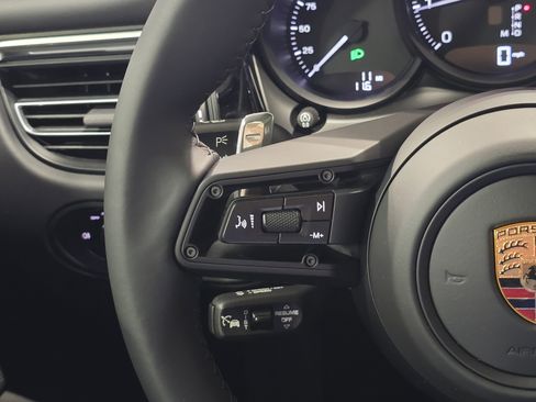 New 2026 Porsche Macan image 17