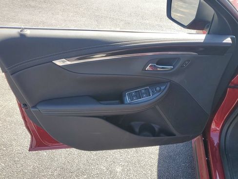 Used 2019 Chevrolet Impala LT w/ LT Convenience Package FWD image 27