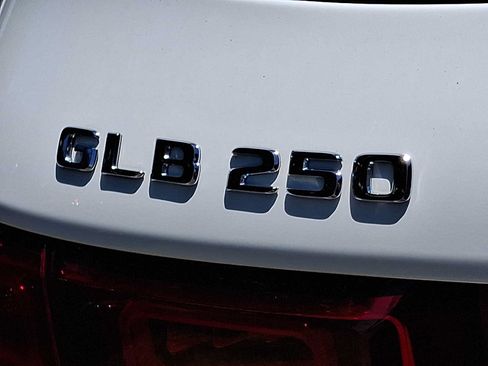 Certified 2023 Mercedes-Benz GLB 250 4MATIC image 29