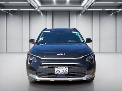 Certified 2025 Kia Niro EX FWD image 2