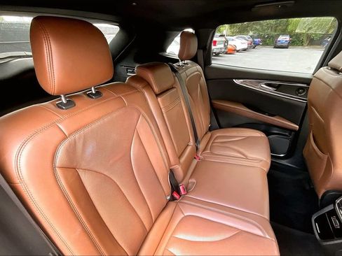 Used 2022 Lincoln Nautilus Reserve w/ Equipment Group 201A AWD/4WD image 25