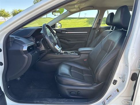 Used 2023 Nissan Altima 2.5 SR image 22