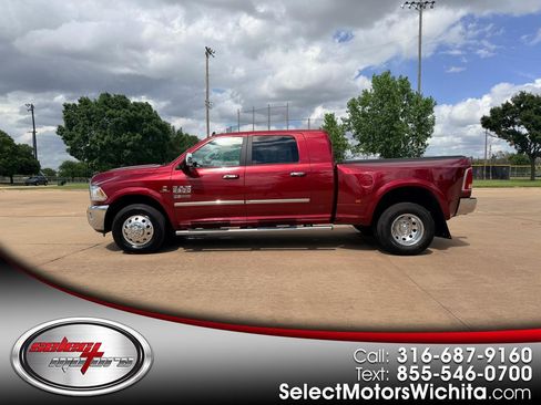 Used 2014 RAM 3500 Laramie RWD image 1