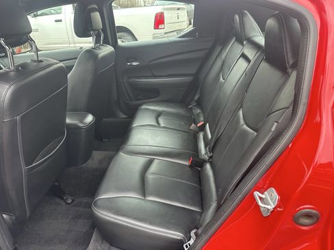 Used 2011 Dodge Avenger Lux image 19