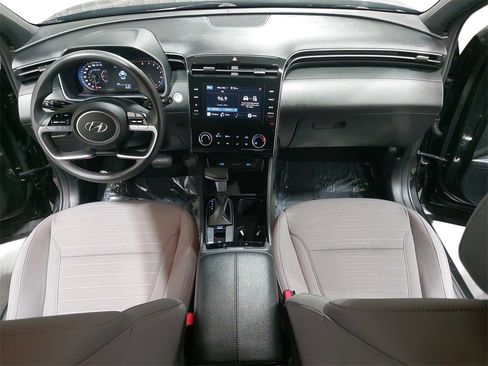 Used 2023 Hyundai Santa Cruz SEL image 9