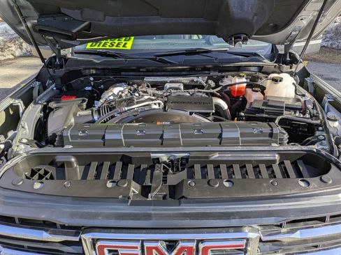 Certified 2025 GMC Sierra 2500 SLT w/ SLT Premium Package image 40