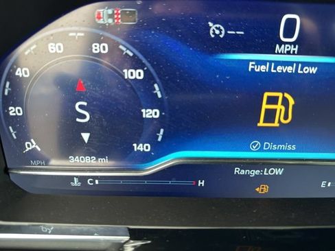 Used 2025 Chevrolet Silverado 1500 LT AWD/4WD image 19