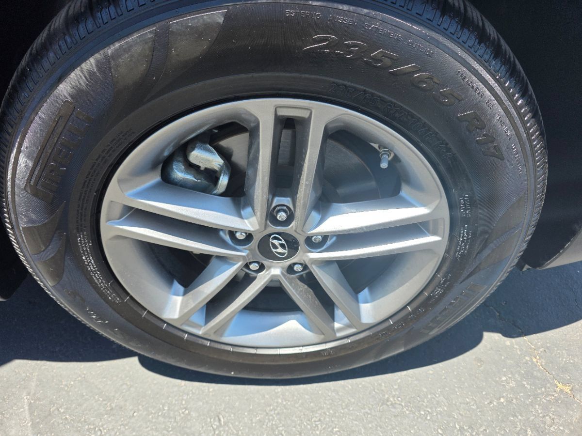 Used 2017 Hyundai Tucson SE w/ SE Popular Package 02 AWD/4WD image 10