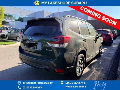 Used 2024 Subaru Forester Premium AWD/4WD image 8