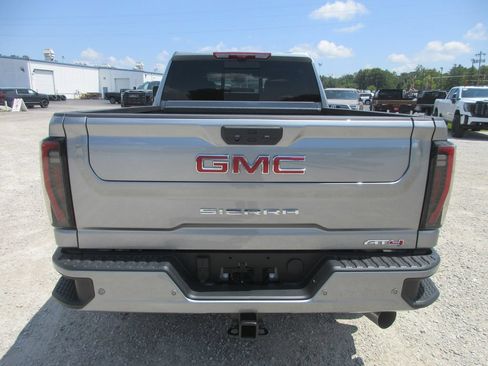 New 2026 GMC Sierra 2500 AT4 w/ AT4 Premium Plus Package AWD/4WD image 6