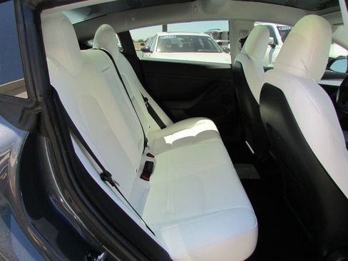 Used 2023 Tesla Model 3 Standard Range RWD image 30