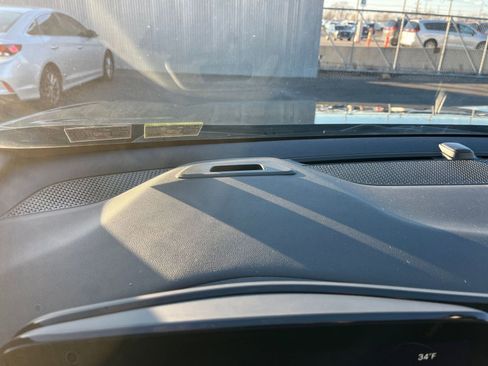 Used 2025 Chevrolet Equinox LT image 32