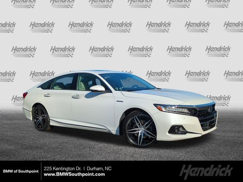Used 2022 Honda Accord Touring image 1