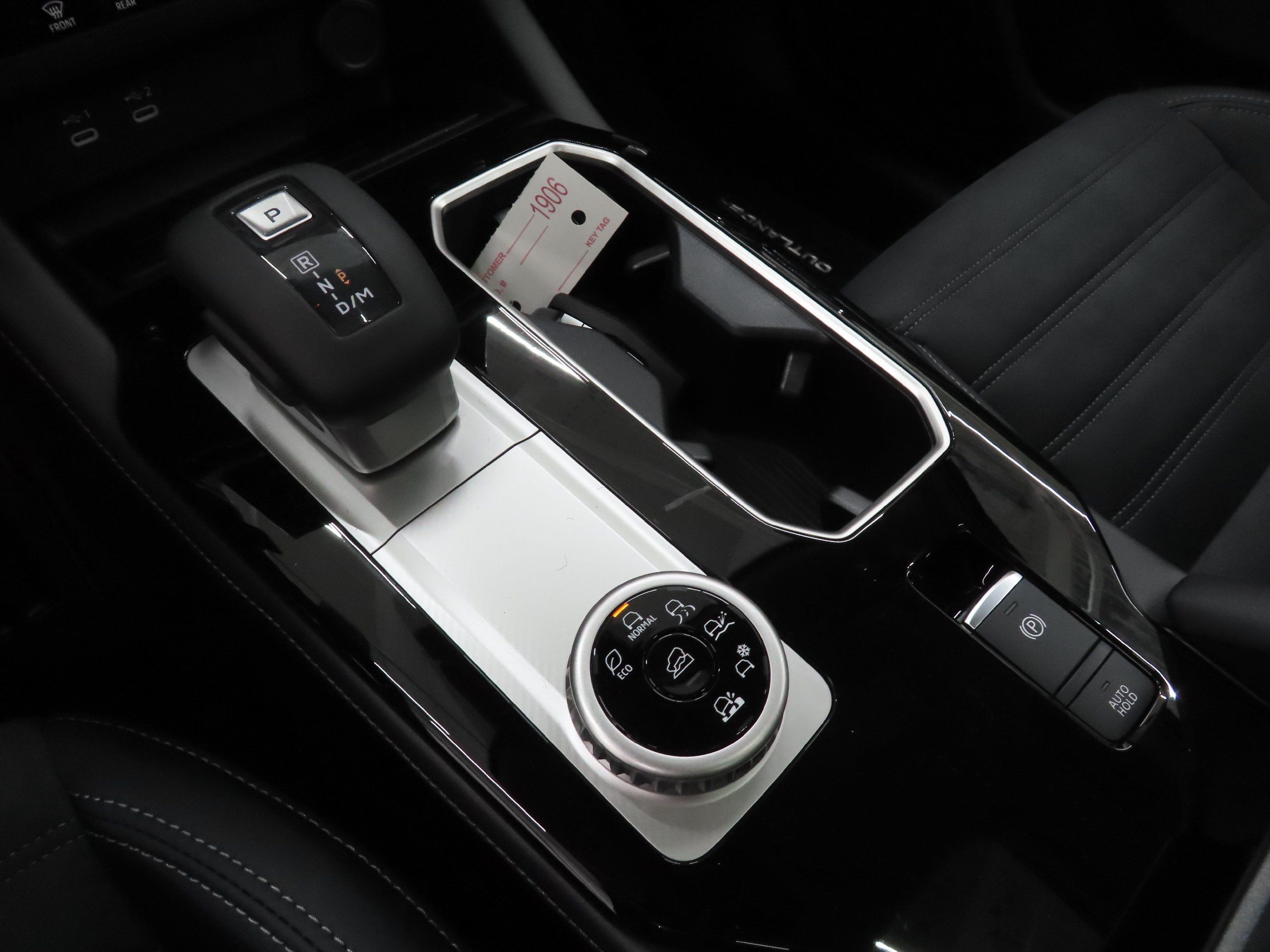 New 2026 Mitsubishi Outlander SE AWD/4WD image 12