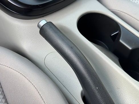 Certified 2025 Kia Soul LX w/ LX Technology Package FWD image 22