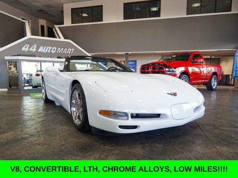 Used 2004 Chevrolet Corvette Convertible w/ Preferred Equipment Group RWD image 1