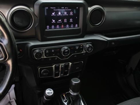 Used 2020 Jeep Gladiator Sport w/ Quick Order Package 24S AWD/4WD image 13