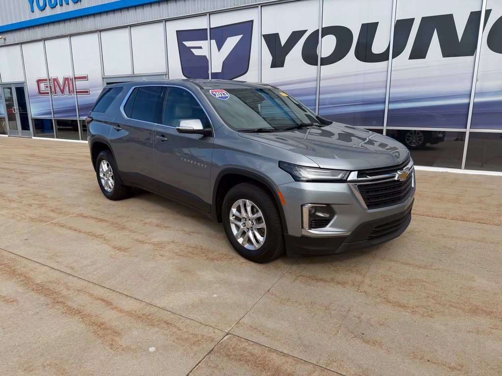 Used 2023 Chevrolet Traverse LS w/ Safety Package AWD/4WD image 2