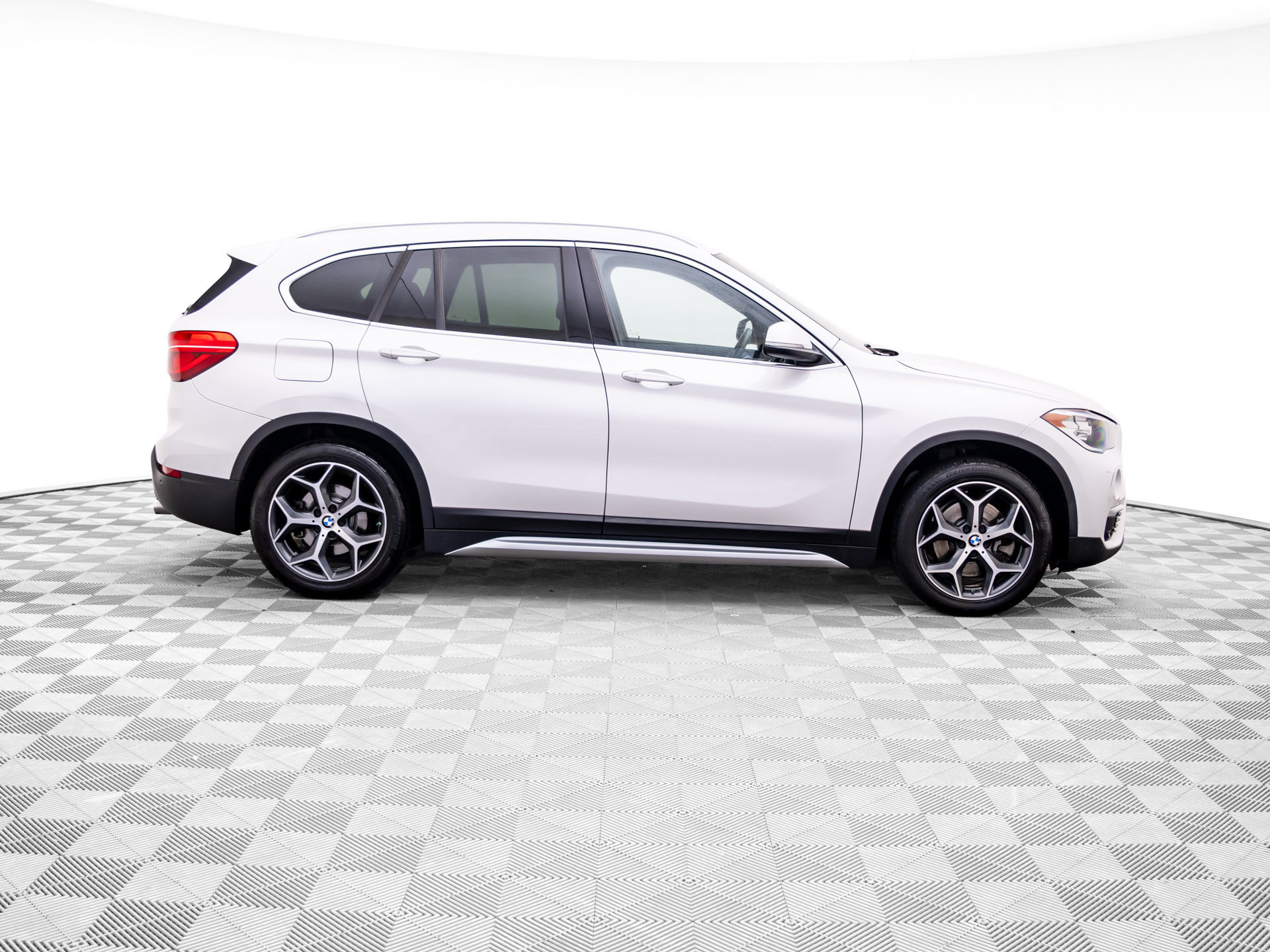 Used 2019 BMW X1 xDrive28i AWD/4WD image 7