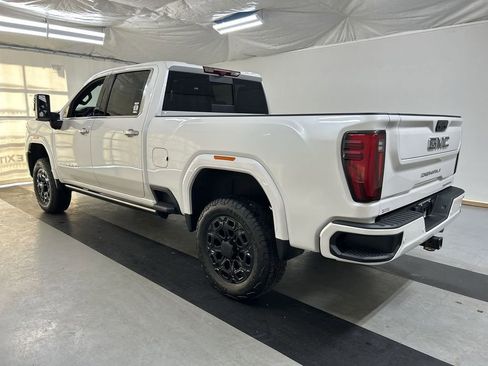Used 2024 GMC Sierra 3500 Denali Ultimate image 7