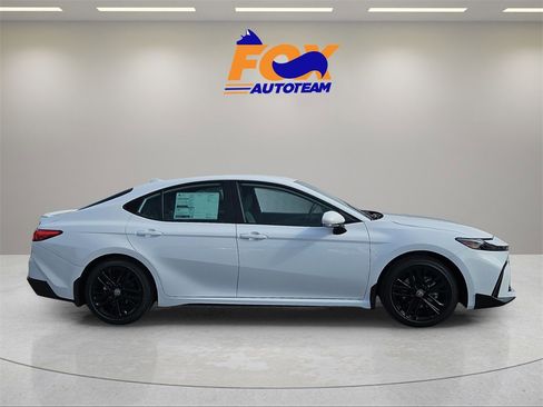 New 2026 Toyota Camry SE image 5