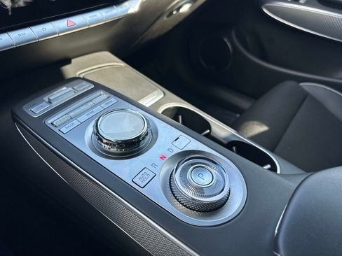 Used 2024 Genesis GV70 2.5T w/ Sport Prestige Package image 28