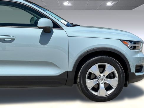 Used 2019 Volvo XC40 T5 Momentum AWD/4WD image 37