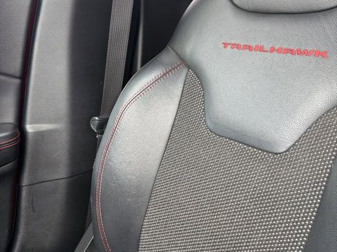 Used 2018 Jeep Compass Trailhawk w/ Cold Weather Group image 3