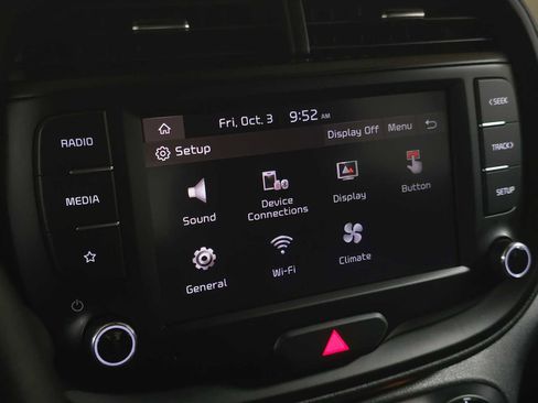 Used 2023 Kia Soul LX image 29