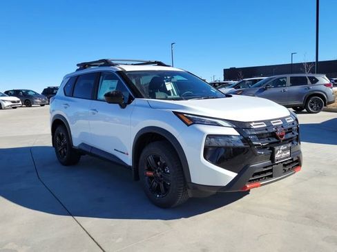 New 2026 Nissan Rogue SV image 4