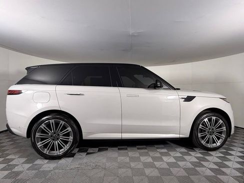 Used 2024 Land Rover Range Rover Sport Dynamic SE image 9