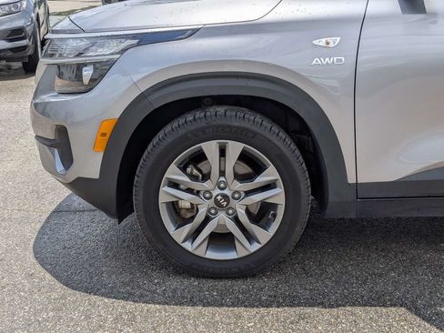 Used 2021 Kia Seltos LX AWD/4WD image 11