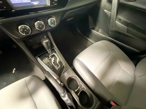 Used 2016 Toyota Corolla L image 25